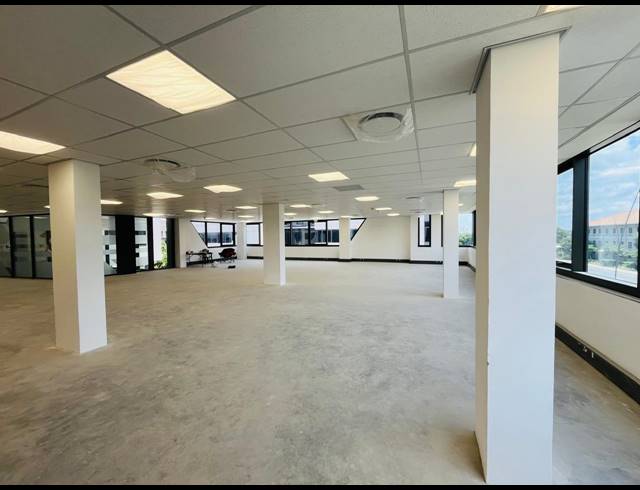 333M² OFFICE TO LET IN VORNA VALLEY